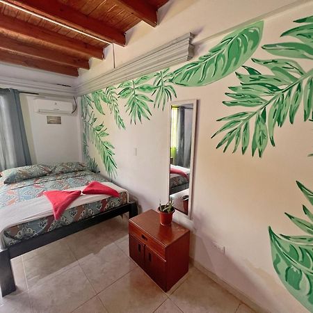 Hostal Mom Mariela San Andrés Exterior foto